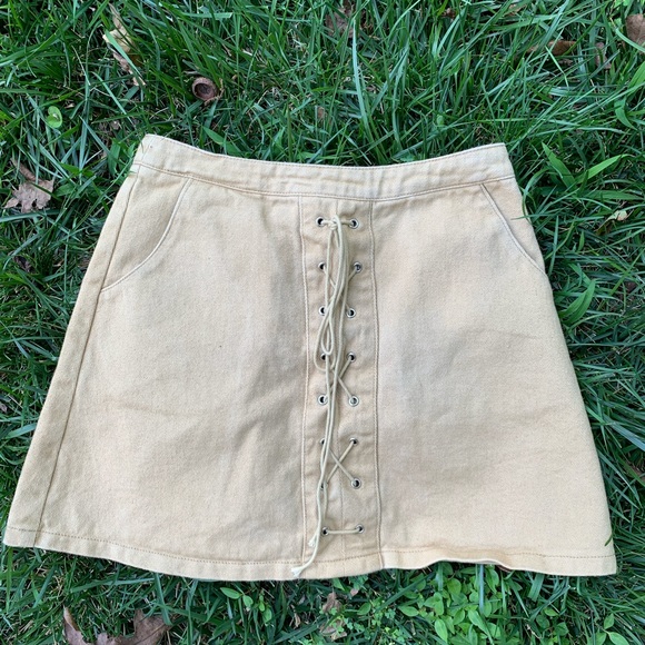 Sadie & Sage‎ Canvas Cotton Tan Lace Up Mini Skirt Size S - Picture 1 of 5